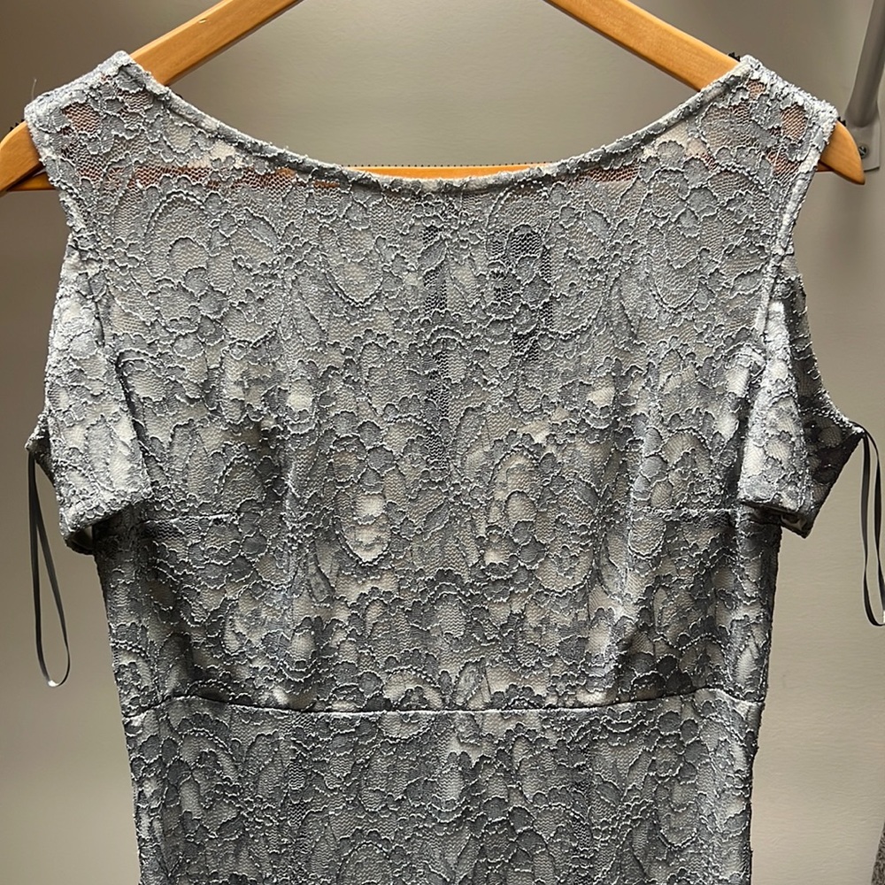 Nightway Silver shimmery formal cold shoulder cocktail dress size 10